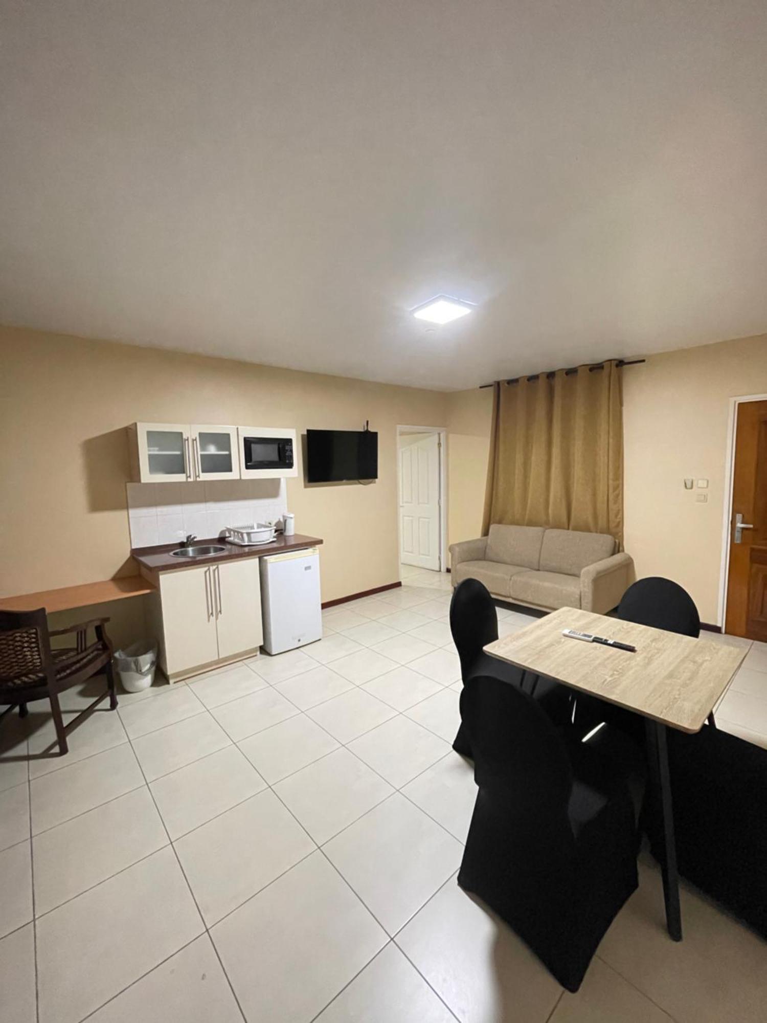101 Suites Парамарибо Екстериор снимка